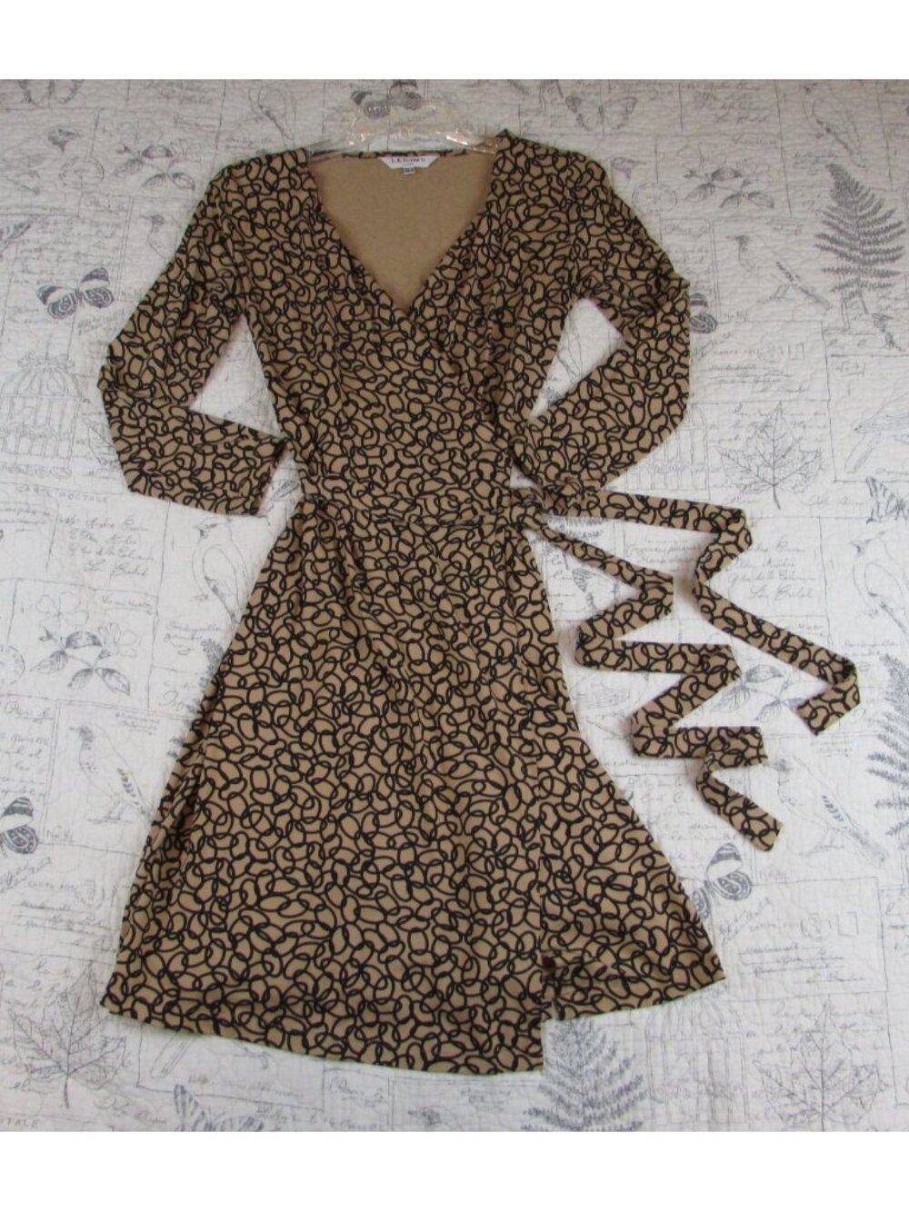 NEW NWOT L.K. Bennett 100% stretch knit  Wrap Dress Abstract Print womens size 4